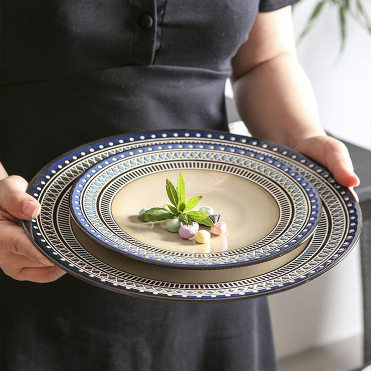35-Piece Blue Porcelain Dinnerware Set